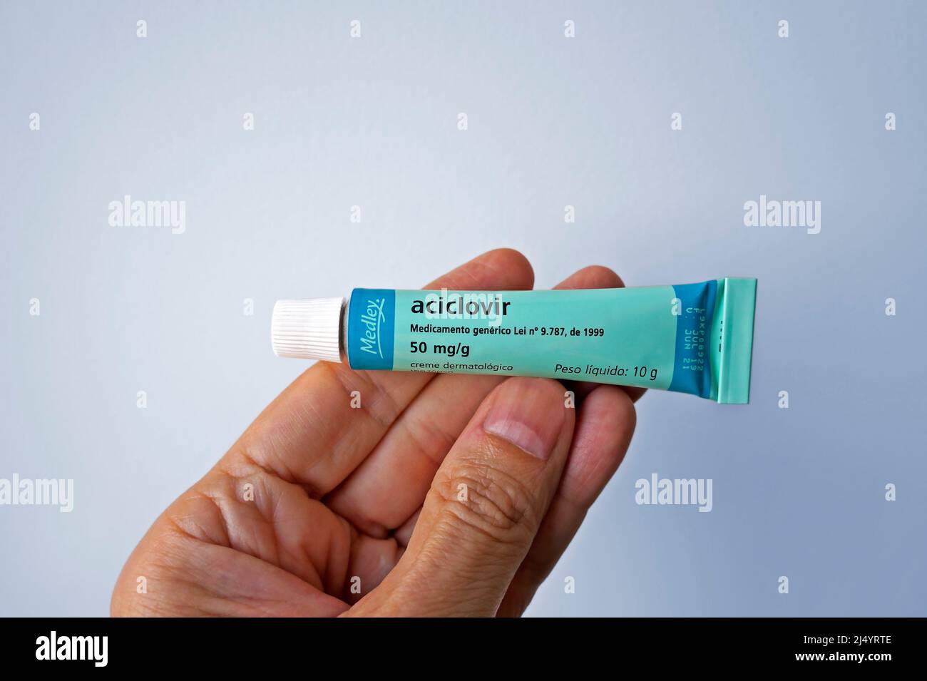 Acyclovir cream france